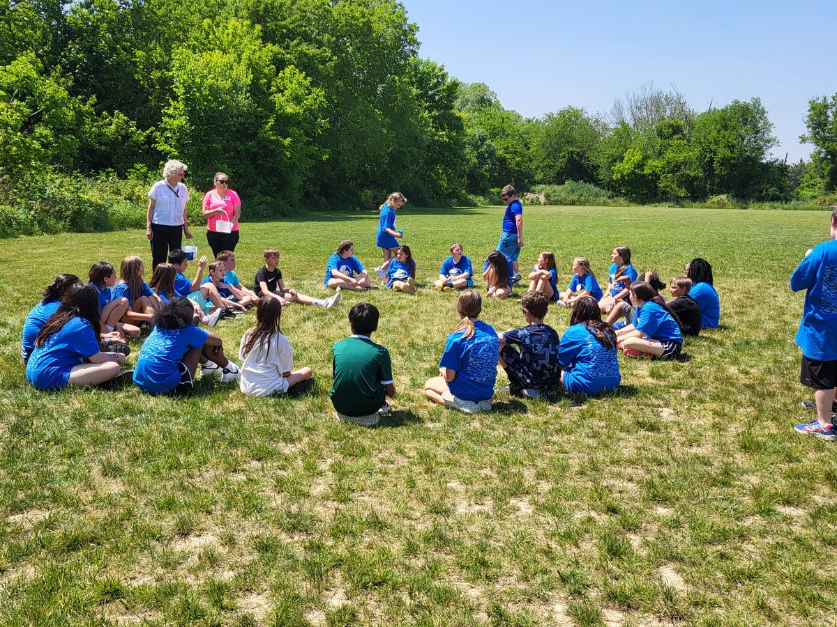 ChipFissel's tweet photo. Farewell Little Bolt 5th graders...hope you enjoyed your ACES journey...best of luck in middle school...we look forward to watching your continued growth...go be great...#BestYearEver https://t.co/eEFdFngDAd
