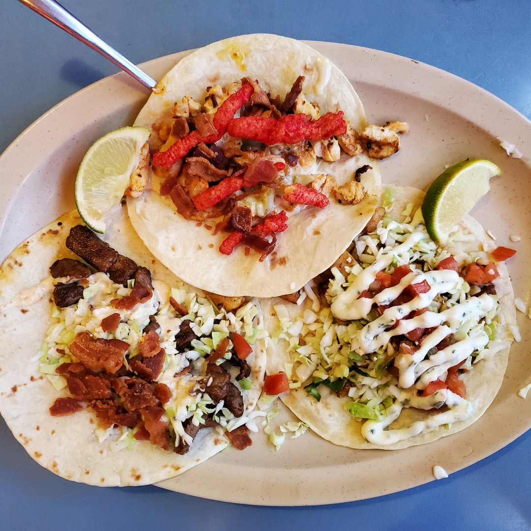 One of my favorites, Taco Lucha, it is a 'must' if you have not been!

thelittleapplelife.com/taco-lucha-in-…

#Aggieville #tacos #burritos #drinks #mhk #manhattanks #eat #food 
#fortriley