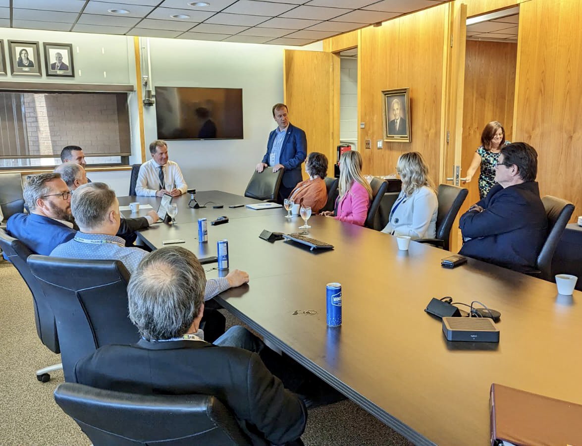 GeorgePirieMPP's tweet photo. Thanks to @cambriancollege for hosting today’s #ElectricVehicle roundtable discussion at the BEV Conference.
Alongside industry professionals, we spoke about the role #Sudbury will play in building the Made-in-Ontario supply chain for the EV revolution.
#BEVinDepth2023 #OnPoli https://t.co/wx6lDLoRSJ