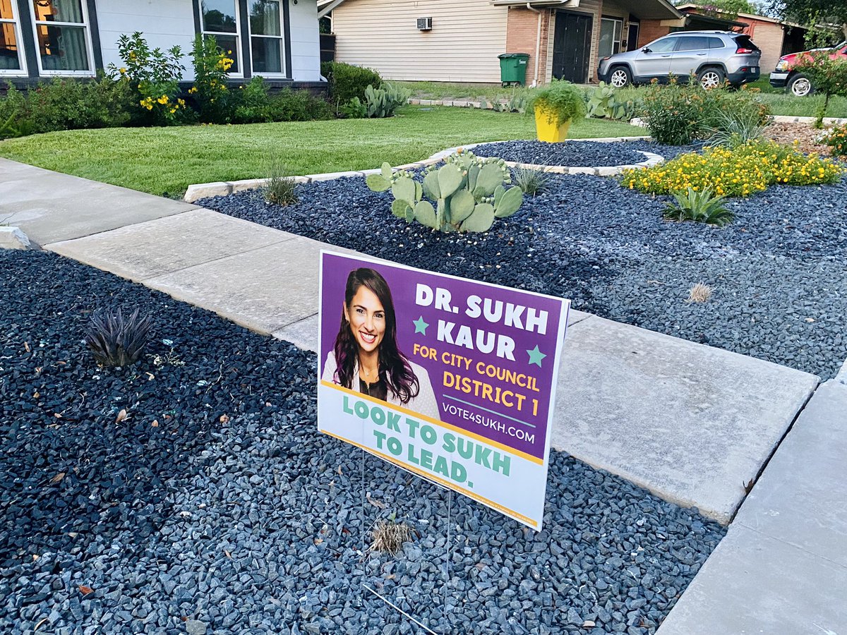 SanAntoGuera's tweet photo. Cutest partially-xeriscaped D1 Casita in Shearer Hills/Ridgeview — now with very cool political representation in da’ front yard! Let’s go @DrSukhD1 — IN IT TO WIN IT!✊🏽🗳️ #GOEARLYVOTE https://t.co/VA5hSjf5sd