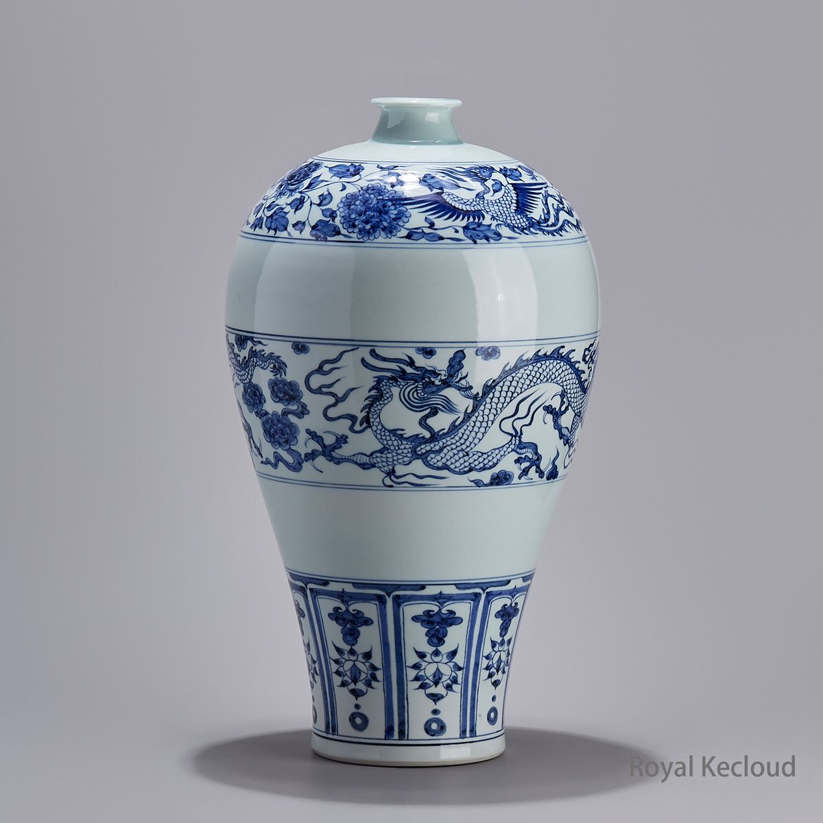 Chinese Ancient Royal Porcelain Blue-and-White Prunus Vase with Design of Dragon and Flowers.

#antiques #porcelian #vase #antiquevase

royalkecloud.com/products/antiq…