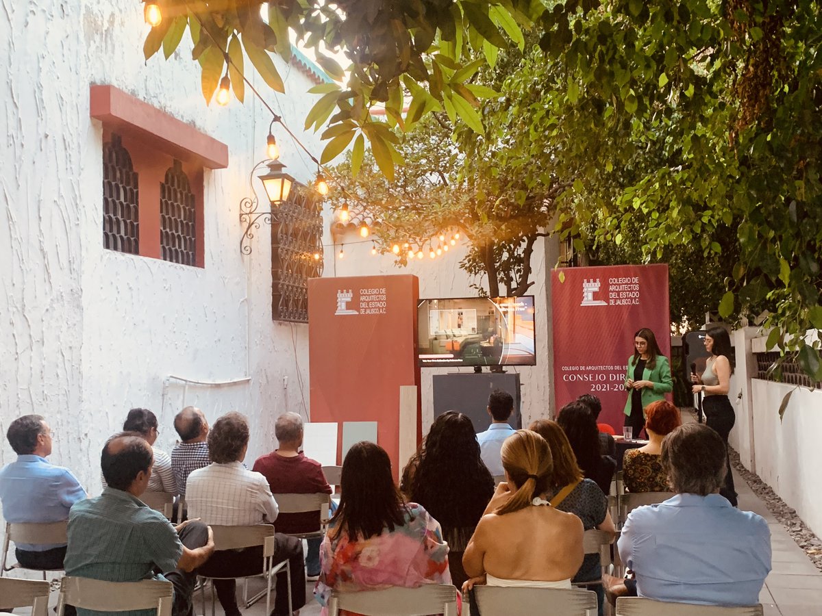 interceramicMX's tweet photo. Así vivimos este Día del Interiorista en nuestras instalaciones, donde reconocimos al talento joven y los impulsamos a seguir viviendo y demostrando su pasión a través del diseño.

#SimplementeLoMejor #DíaDelInteriorista https://t.co/tgGwyytUYD