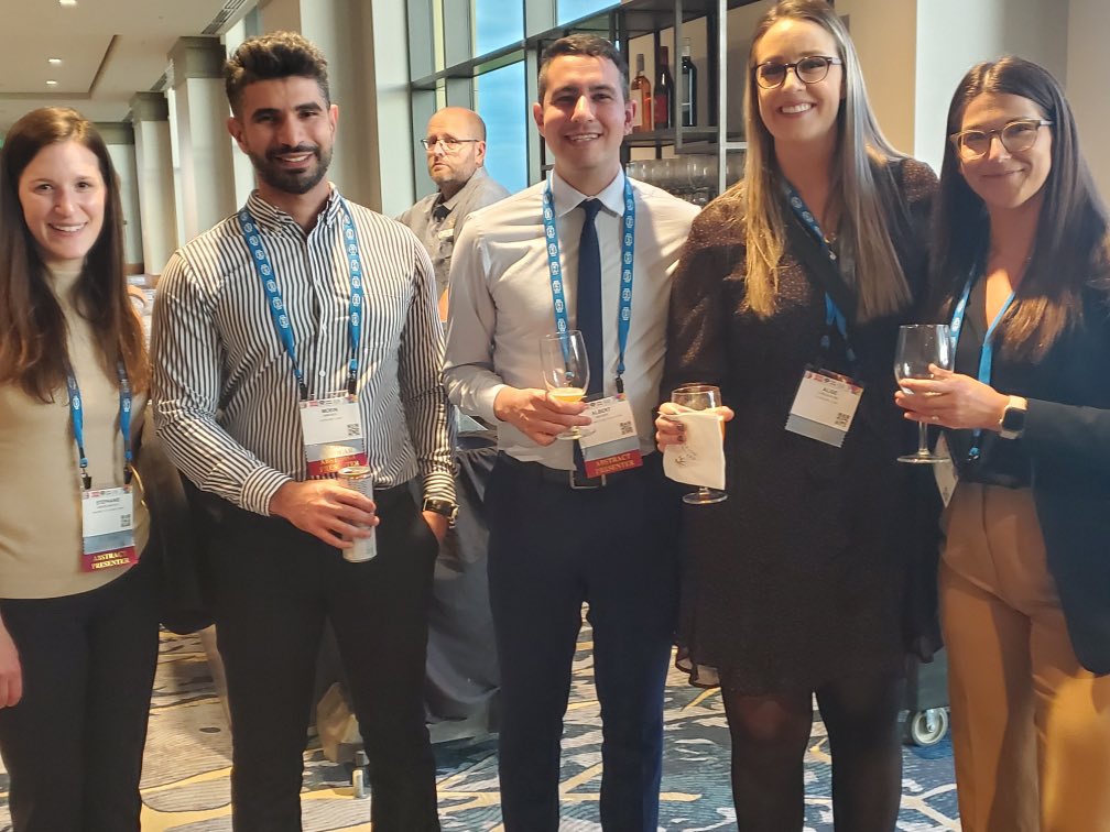 Meeting up with new and old friends at #CMSC2023 <a href="/alisecarlsonmd/">Alise Carlson</a> @neuronoruen