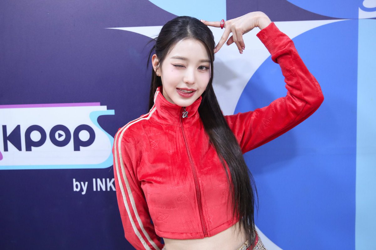 WonyoungGlobal's tweet photo. 📸 [PHOTO] 230601 Starship Naver update with Jang Wonyoung | 'I AM' Music Show Behind The Scenes #2

🔗 https://t.co/DZ90U7Ow1H

#IVE #아이브 #JANGWONYOUNG #장원영 https://t.co/2kFUHl4GVg