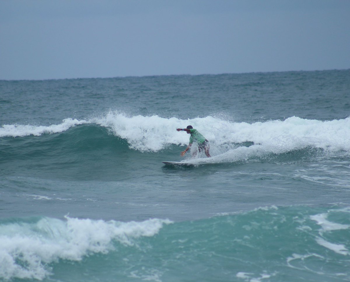 FESASURF1's tweet photo. ISA WORLD SURFING GAMES🌎 

Participaciones del día 1.

PorfirioMiranda
Daniel Monterrosa
Julissa Castillo
Fabiola Salmeron

¡SOMOS MÁS SURF! 🌊🏄🏽‍♂️🏄🏽‍♀️ https://t.co/CguF1I47gJ