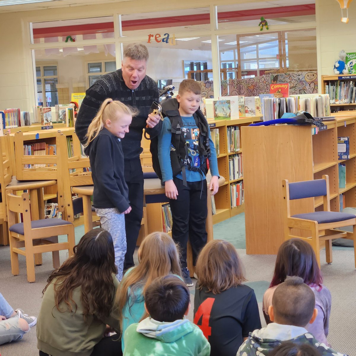 Fifth grade #BoostTheOost students are busy learning about building a Google website about a shipwreck from one of the Great Lakes. A B•I•G THANK YOU to Mr. Bruggink who came and shared his experiences scuba diving 🤿 around some of those shipwrecks!