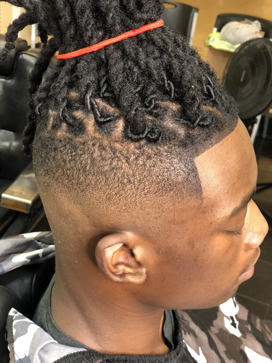 #BESTINTHECITY #barber #barbershopconnect #barbernation #hair #style #boss #hairstylist #fade #dallas #fyp #cut #texas 
#explorepage 
#explore 
#barberlove #barberworld #BarbersAreHipHop #Barbersince98 #BosMansbarbersociety
#Bossiercity 💈💈