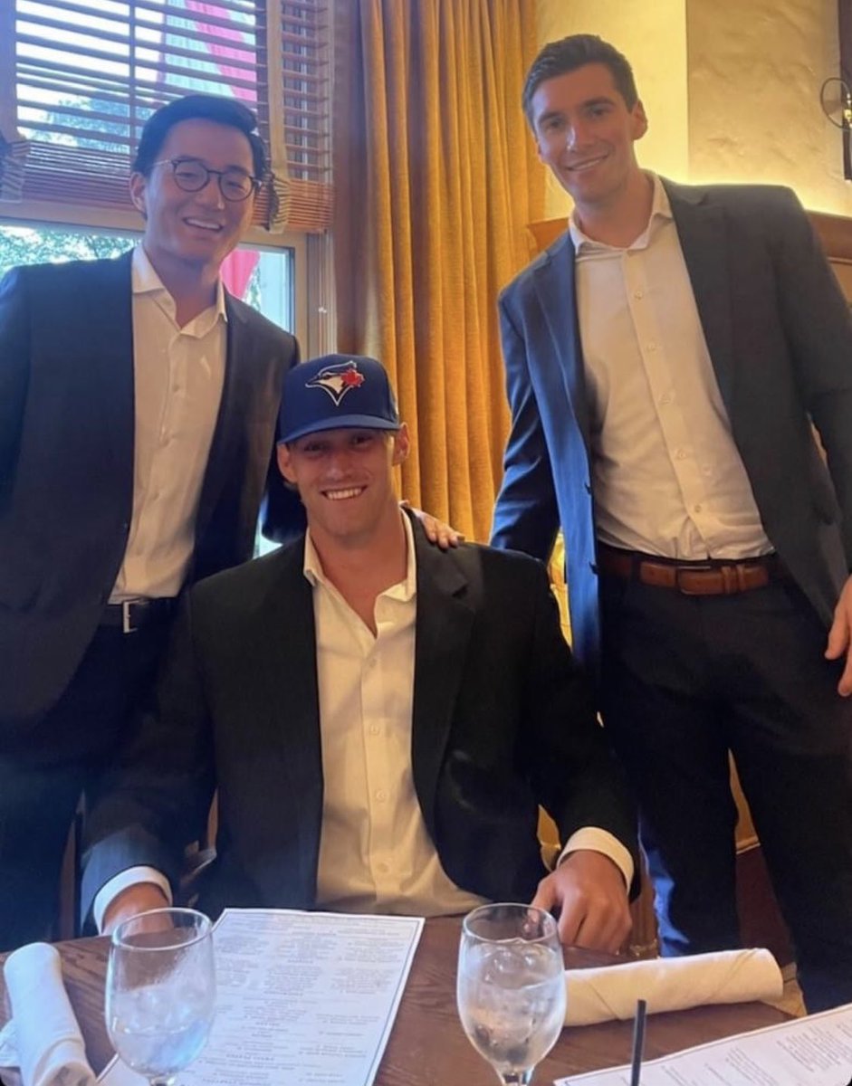 TheBC400's tweet photo. Congratulations to Al Pesto III, Benedictine Military School Class of 2015 Valedictorian, who today signed a contract with Major League Baseball’s Toronto Blue Jays!!! VISIT BC’S FACEBOOK PAGE TO READ THE STORY! #thebc400 #NextLevelBC #Savannah @AlfredPesto https://t.co/9Xlc6ZeRR6