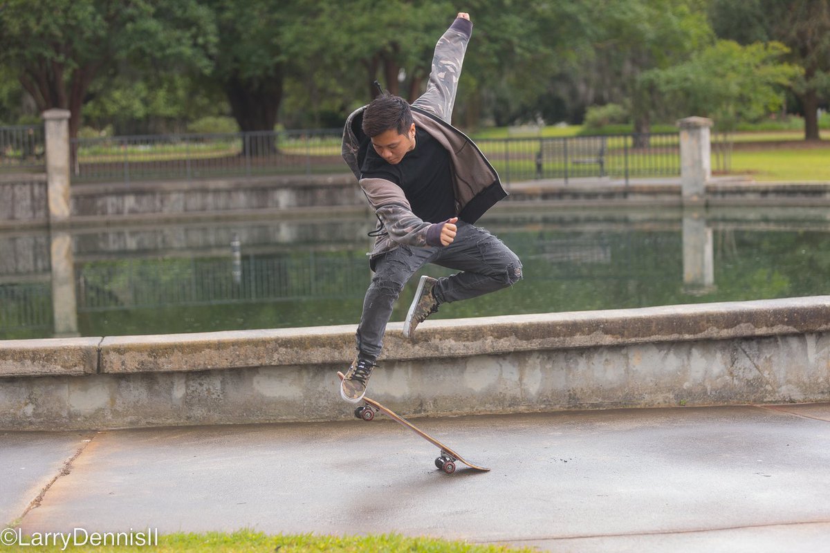 Model: @jobonlol 
Event Host: @stellaranebula 
.
.
.
.
#sk8 #skateboard #skate #skatelife #malemodels #chs #charlestonscmodel #canonusa #shotoncanon