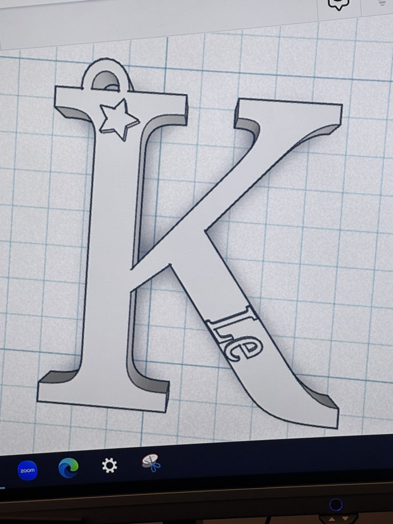 shobica_wadhwa's tweet image. I love how #3D printing is allows students to showcase their creativity and makes my classroom lively with every project they accomplish #NameKeyChain #STEMed #RoboE3Pro #ProudTeacher #HappyStudents 😀@mannmiddleSD @tinkercad @mimioSTEM