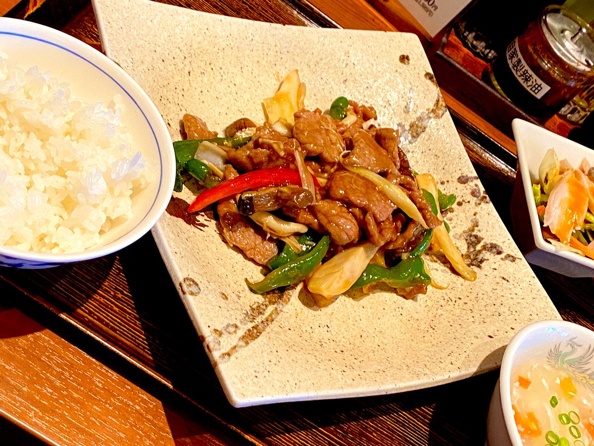 お昼は、ちゃんと肉の入ってる特製チンジャオロース(BEBUPネタ 