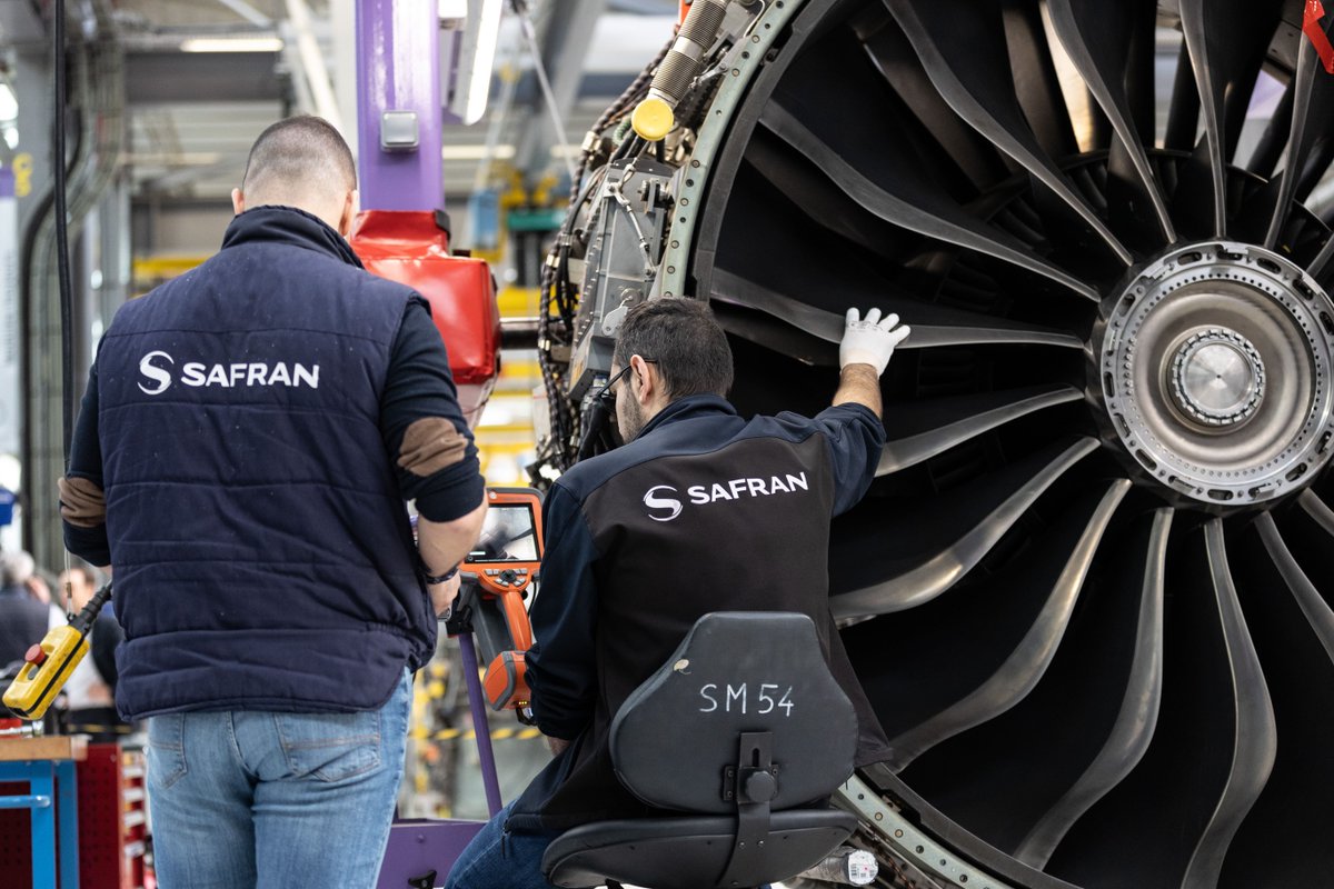 [#ThursdayPhoto 📸] Focus on the worldwide #MRO network which is supporting our cairlines customers.💪✈️ 
Our teams are involved at all stages of the engine lifecycle, relying on 6️⃣ shop-maintenance centers, 1️⃣1️⃣ locations specialized in repairs and 4️⃣ test benches. 
#AvGeek