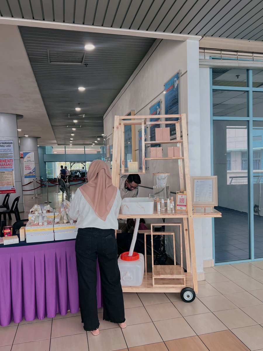 draenbebel's tweet photo. We are here in Hospital Sungai Buloh!!!!!! @alluskinhq https://t.co/diC9GVUfVR