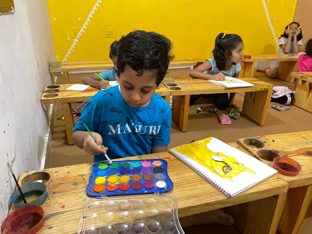 Learning through art and craft is a great way for kids to express their creativity and explore their imaginations! Join us for our kid's art and craft classes to help your child develop their skills and have fun!

Visit our family - 
l8r.it/jOmn

#juniorpenciandchai