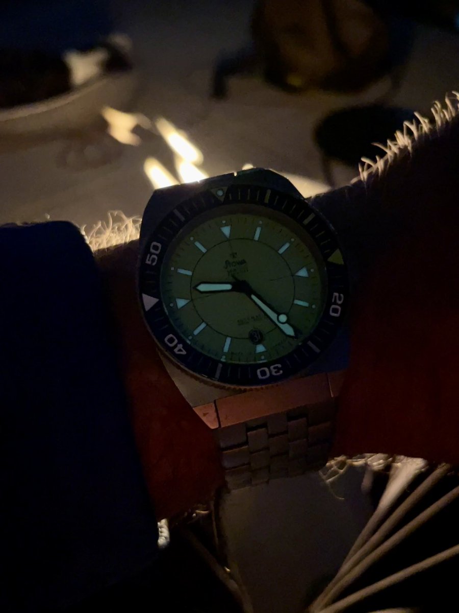 wristwatchforum's tweet photo. Took the RV over to Fruita, Colorado today and we’re camping on the Colorado River. Had dinner with friends at Hot Tomato Pizza and now we’re just hanging out by the fire. Wearing the #Stowa #Limette for the trip. https://t.co/bFroK7gVct