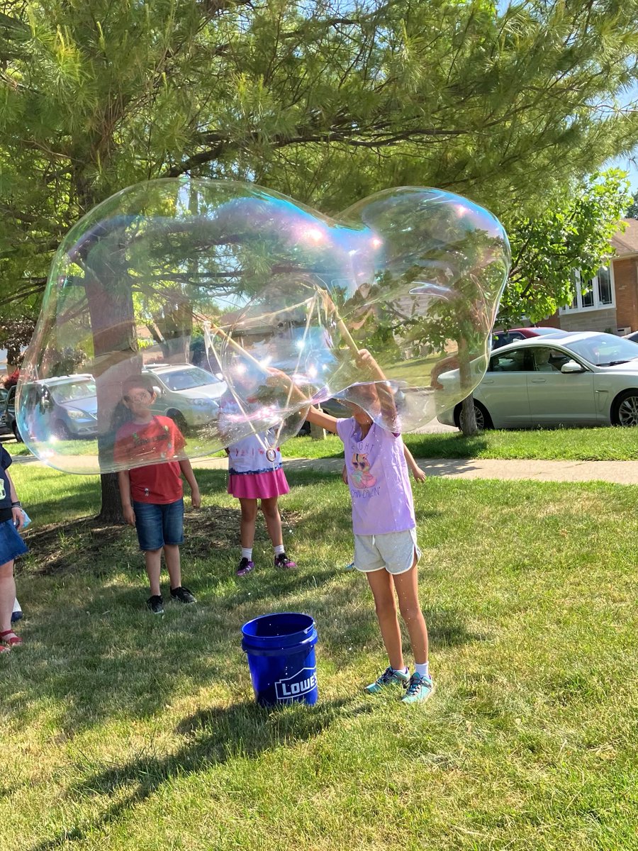 DonnaOT735's tweet photo. sometimes a bubble is just a bubble. not today. #NTDSEmpowers @Skokie735 @WendyMaa #BigBubbles #NoPopZone https://t.co/pUiYEpFCGS