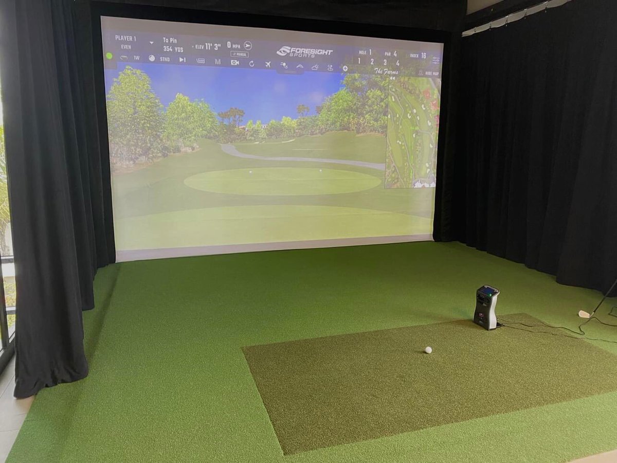 After some reconfiguration of the space, this golf simulator turned out very nice. This is a Foresight Sports GCQuad with retractable curtains. Customer is very happy. One of the very first custom jobs in the Dominican.
⁣
#golfsimulator #launchmonitor #luxuryhome #golf #golfing