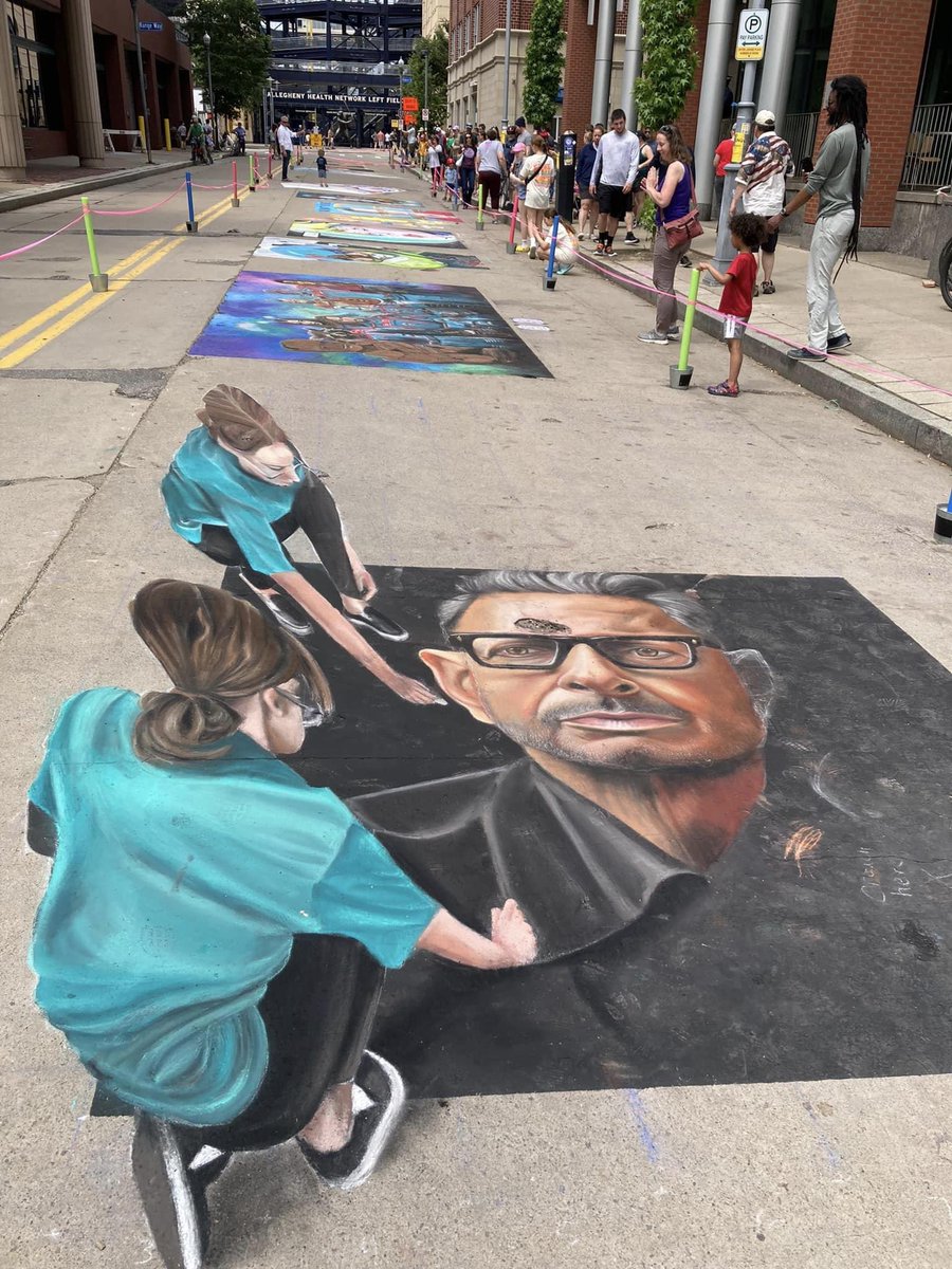 PatrickPhilip3's tweet photo. Pittsburgh open streets - AMAZING art!!! https://t.co/Pvbm8bFMht