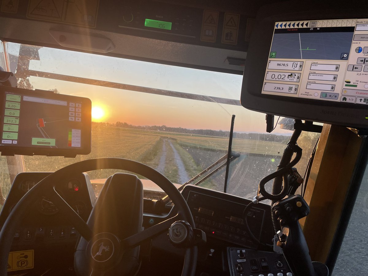 Lever de soleil depuis mon bureau #spracoupe <a href="/FieldViewFrance/">FieldView France</a>