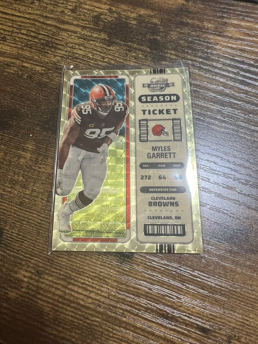 Anybody a 1 of 1 fan? #sportscards @CardPurchaser I went from never hit one to hitting two this month! #browns #rams #nfl