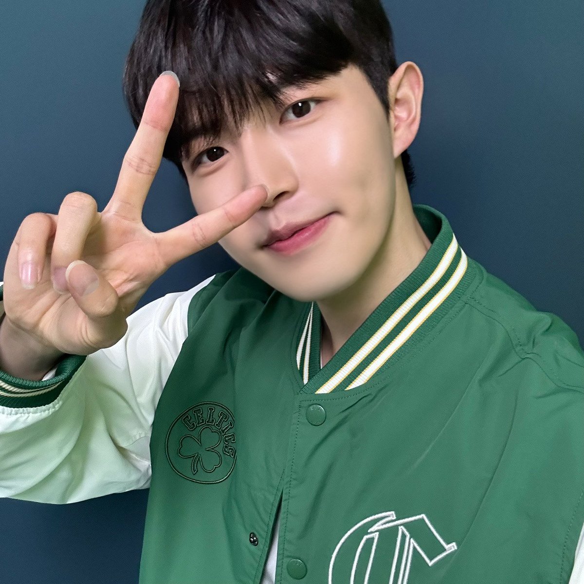 [#째니의발자국🐾]

#letmeKnow_KPOP 에서
강쥐력 MAX 찍은 째니 🐶💕

누구네 강아지가 이렇게 기특해?
누구긴 누구야 윈드네 강아지 째니지... 🥹

윈드의 활력소 짼 MC 보고
모두 에너지 충전 완료! 💪

다음 주 짼요일도
째니와 함께! 조금만 기다려〰❣

#김재환 #KIMJAEHWAN