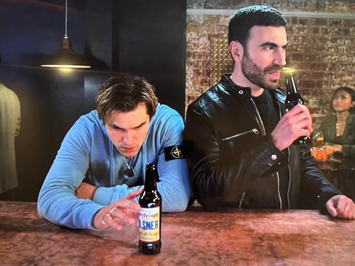 One of the few callbacks from the #TedLasso finale I haven’t seen mentioned or posted too much. Darsteiner is still the official beer of Jamie Tartt! <a href="/phildunster/">Phil Dunster</a>