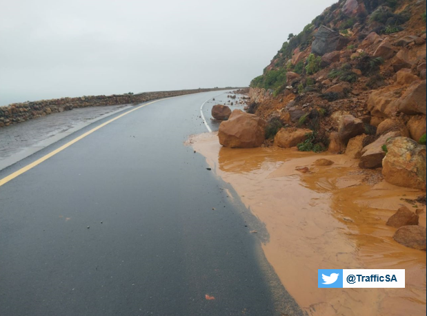 TrafficSA's tweet image. Western Cape - R44 Clarence Drive:  ROAD CLOSED between Gordons Bay and Rooi Els until further notice #RockFalls #Mudslides