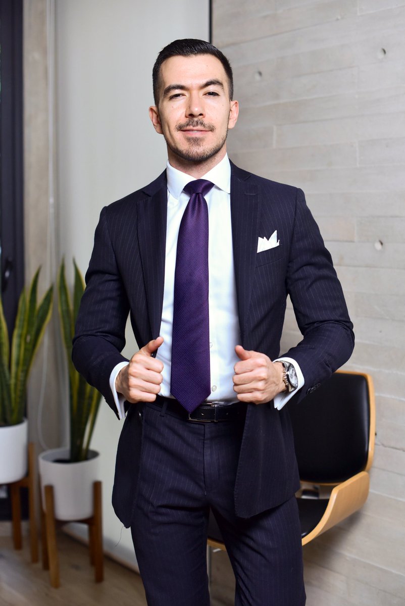 Suited Daily on Twitter: "Suits, drinks and smoke. You in? http://OnlyFans/SuitedDaily"