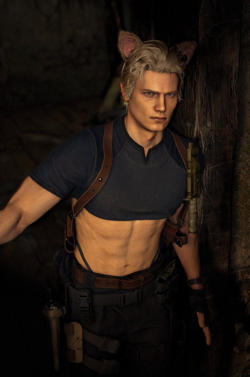 leon kennedy is the prettiest resident evil male character
