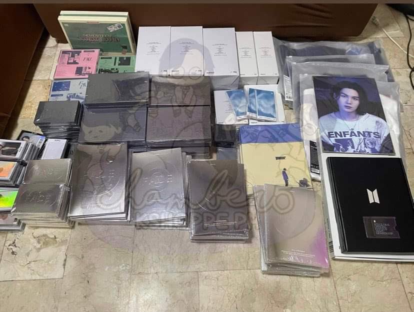 Chamber5KShoppe's tweet photo. The long wait is over!
Box 58 - already arrived in our PH address
#Chamber5PHUpdates
Mostly includes:
-Face
-D-Day Album&Merch
-Indigo Merch
-Wootteo Cushion
-FML
-Other Pasabuys
We will pack these on weekend, so expect a message from us π₯° Borahae~π https://t.co/dSTJOt7gup