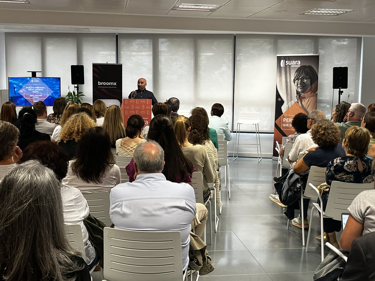 jordipicasv's tweet photo. Primera trobada d’empreses i organitzacions de la salut i socials a Catalunya que fem us de la #realitatimmersiva  @BroomxTech per la cura i el benestar de les persones amb mes de 150 participants @suaracoop @SuaraLab https://t.co/vCuJbR88JF