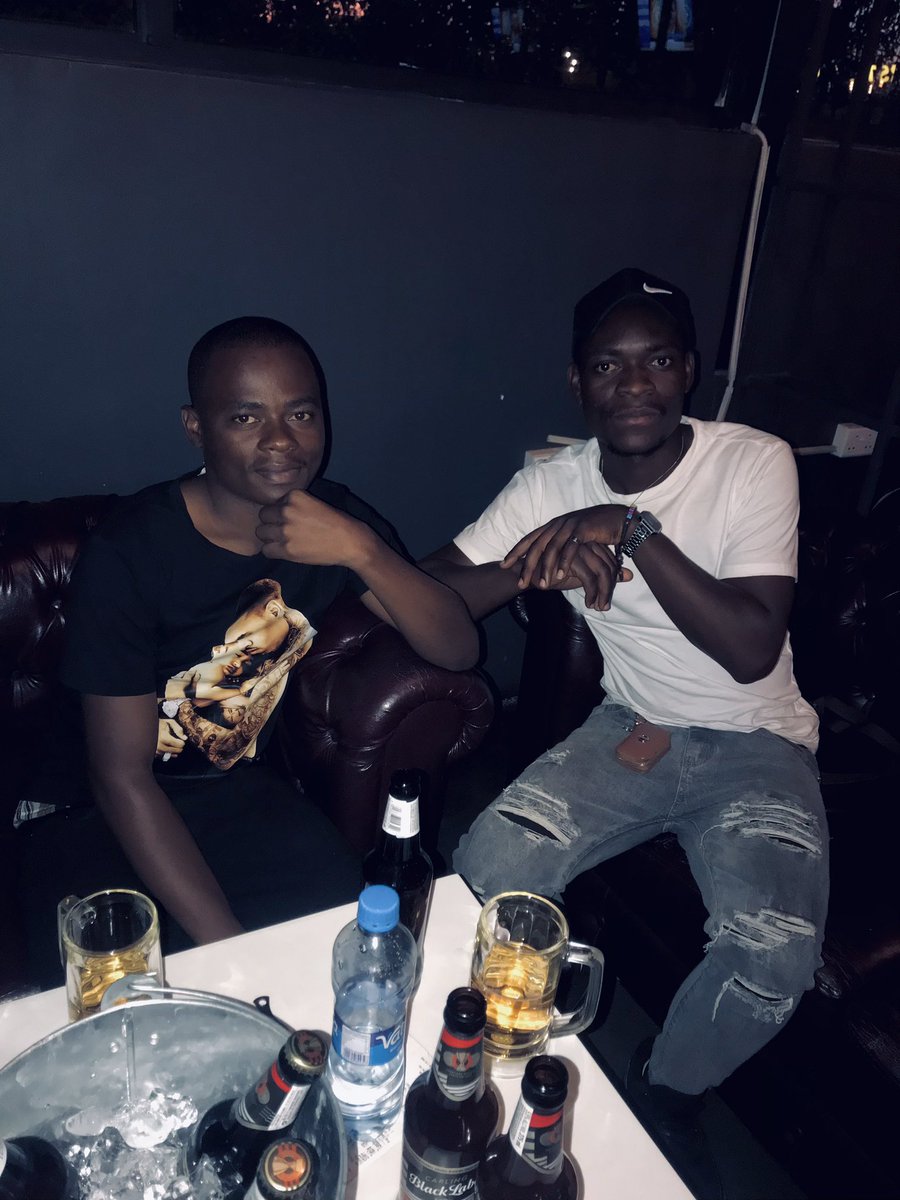th33eezy's tweet photo. Hommie https://t.co/fW1iB27rmJ