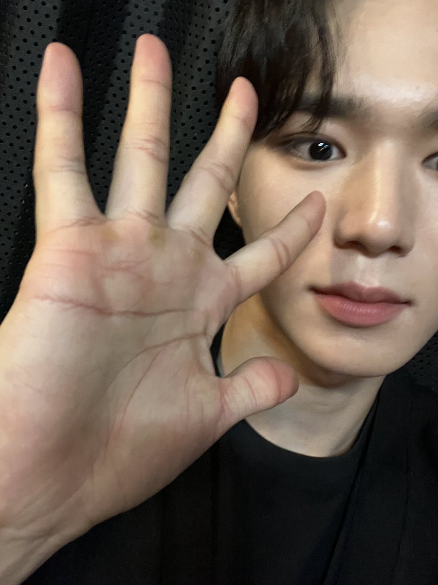 WEi__Member's tweet photo. [#준서] in Los Angeles❤️

#위아이 #WEi 
#WEi_2ND_WORLD_TOUR #PASSION 
#위아이_가보자고 https://t.co/210CgW72oK