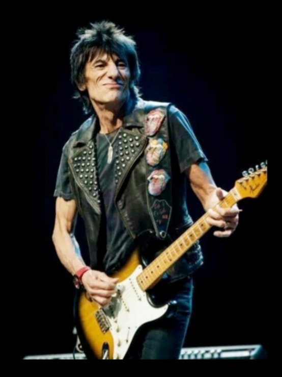 Rolling Stones guitarist ~Ronnie Wood~ born 76 years ago in Hillingdon, England on June 1, 1947.🎼