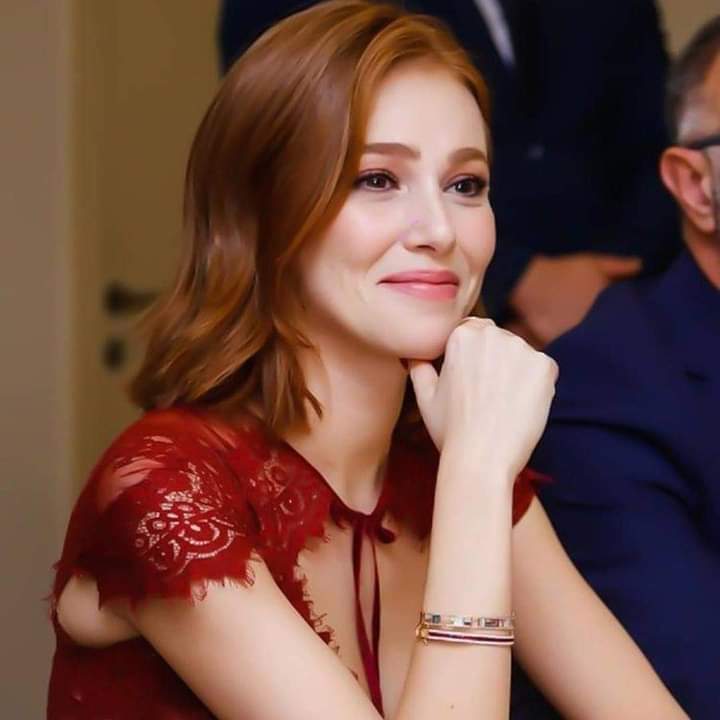 Goodmorning @elcnsng #ElcinSangu #Lovelyday #Keepshining #Keeprising #Keepsmiling #Stayhumble #Stayblessed 🙏 #Takecare #Staysafe Love you sunshine ❤️ #HappyThursday