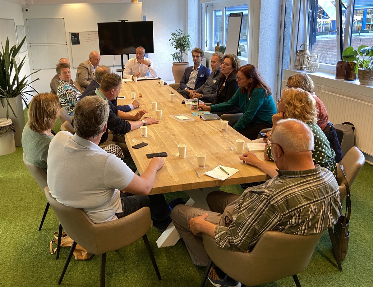 Economie071's tweet photo. Veel persoonlijke verhalen en betrokken voorbeelden kwamen ter sprake tijdens de deelsessies over ‘De plek van #bedrijventerreinen in de #energietransitie’. Er is veel behoefte aan concreetheid: wat is slim om te doen, hoe kunnen we het doen &amp; wat is ervoor nodig in regio #Leiden https://t.co/AiGtcyuujI