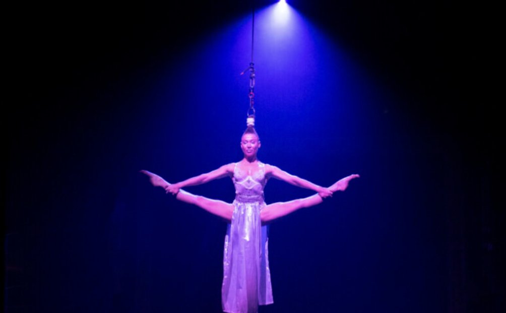 Such a great night in the <a href="/lacliquetheshow/">La Clique</a> spiegeltent. Sexy, bold and hugely entertaining circus on the rooftop of <a href="/depotmayfield/">depotmayfield</a>. 
Running until 9 July - a super summer-saulting night out 🎪🔥☀️

creativetourist.com/event/la-cliqu…