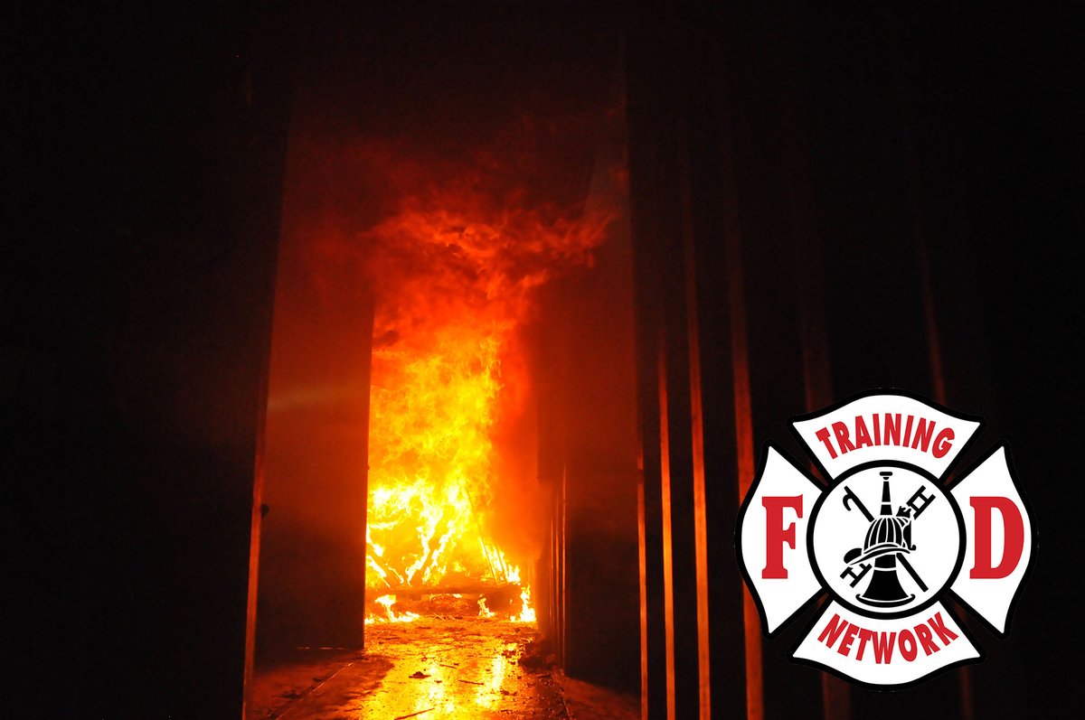 Take a look before you turn the lights out…once you do it gets much more difficult. #FireCombat #FDTN #fdtraining #firetraining #livefire #RIT #firegroundops #engineops #truckops #tailboard #training