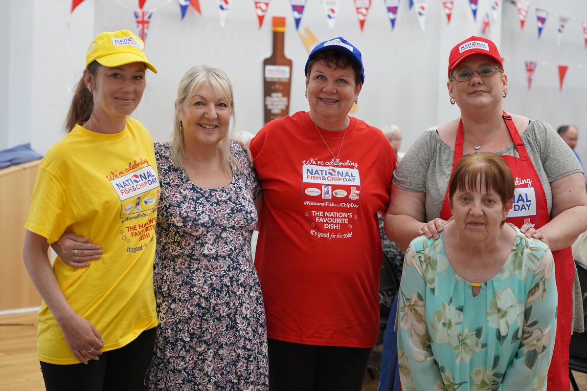 (2/2) We had a fantastic day and everyone enjoyed their lunch. A big shout out to all the people that helped make the day possible including #MiddletonCashandCarry <a href="/mitchellpots/">Mitchell Potatoes ltd</a> <a href="/Frymax3/">Frymax</a> #SamsNaturalKitchen <a href="/SmalesFish/">Smales</a> <a href="/neoda_oils/">NEODA</a>