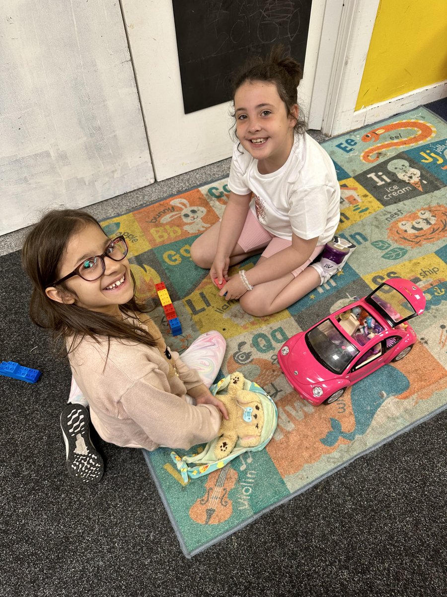 Lots of activities during our May hol club! All children have been going out for walks to the park along with creating our own village, tracing our bodies and designing clothes for them, hand prints, flower prints and imaginary play #halfterm #kidzplace #wavertree #funwithfriends