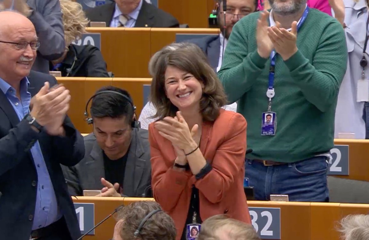 larrouturou's tweet image. Pour le climat, la biodiversité et les droits humains, la &quot;pause réglementaire&quot; n’est pas une option.

À l&apos;instant, le Parlement 🇪🇺 vient d&apos;adopter la directive sur le #DevoirDeVigilance des entreprises!

Bravo @larawoltersEU pour ce travail acharné face au blocage de la droite👏