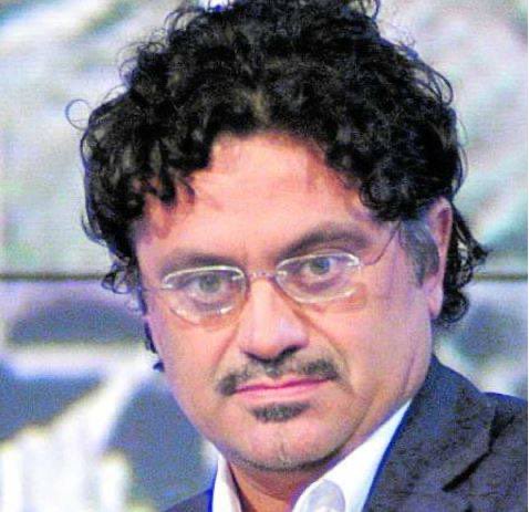 In occasione della festa della Repubblica oggi su ⁦<a href="/LaVeritaWeb/">La Verità</a>⁩ l’intellettuale più prestigioso della nuova destra di governo scrive, testuale, che “il patriottismo costituzionale è l’ultimo rifugio dei mascalzoni”. Che dire? Evviva i mascalzoni, abbasso i Veneziani!