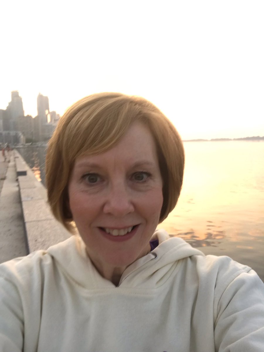 Taking a morning stroll by the water to kickoff day 4 of #CAMHSunriseChallenge. #nooneleftbehind #mentalhealthishealth