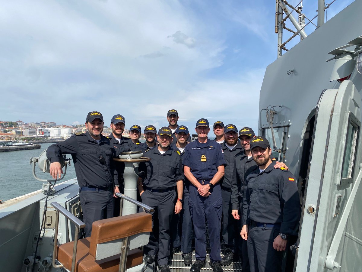 STRIKFORNATO's tweet image. How the wheels of History turn...

The Spanish Frigate BLAS DE LEZO ⚓️, named after the famous Spanish Almirante 🇪🇸 who decisively defeated a British fleet 🇬🇧 at Cartagena de Indias (1741) 🌍, concludes her period as the Flagship for #FormidableShield23 🔱