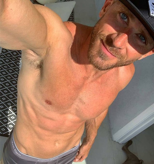 morning friends! https://t.co/M9tHkTBf6V