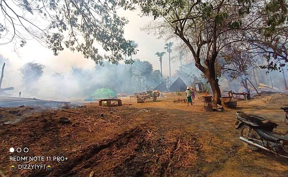 More than 656 of people's houses from 25 villages of #YaeleKyun region #YaezaGyo Twp MaGwe Div was burned down by terrorist SAC &amp; soldiers killed 5 residents within 4 day of their raid according to PAT(people's administration team).
t.me/theirrawaddy/2…
#2023Jun1Coup