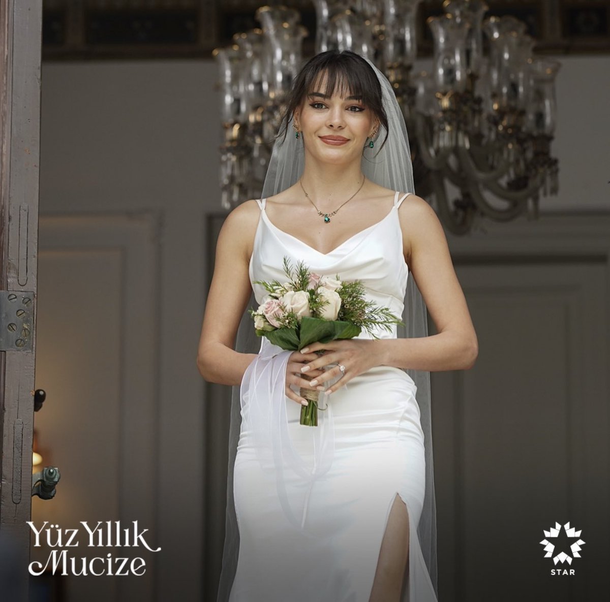 Bu akşam 11.bölüm için #YüzYıllıkMucize’de buluşuyoruz! <a href="/startv/">STAR TV</a> 🤍

#EbruŞahin <a href="/rebrusahin/">Rebrusahin</a> <a href="/OGMPictures/">OGM Pictures</a>