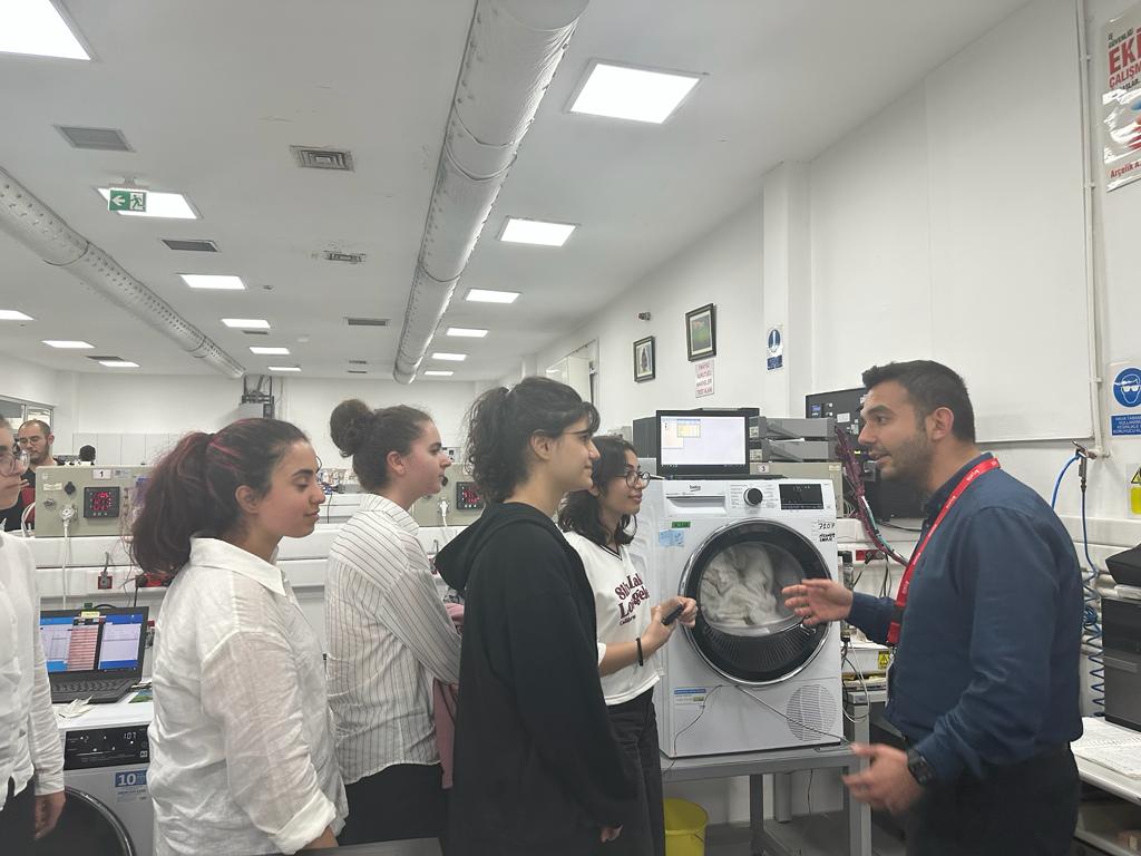 Team_Delavo's tweet photo. Yesterday, our team had the privilege to visit the Arçelik R&amp;D Center, which was truly inspiring. We had a productive meeting with the brilliant minds behind Arçelik's innovative projects, and we were impressed by their dedication to shaping the future of home appliances. https://t.co/8Cq0oLunJm