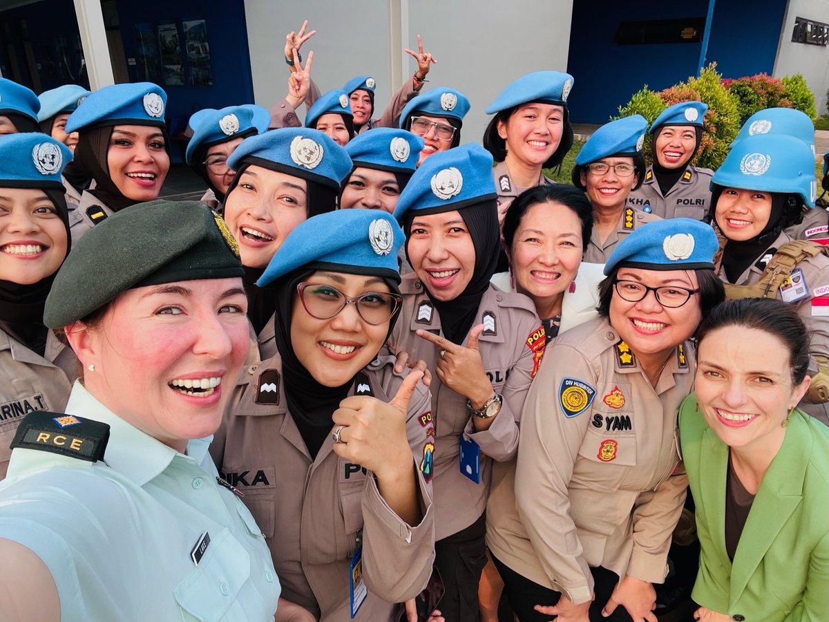 Just wrapped up a great visit to Indonesia with @mkpwCanada and @MelanieLake. 

What did we do?  And why? 

A🧵:

#WomenPeaceSecurity  
#IndoPacificStrategy
#SoutheastAsia