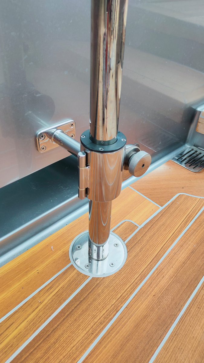 Diseño y fabricación de soporte para ducha desmontable en cubierta.

Design and manufacture of support for removable shower on deck.

#customised #desing #stainlesssteel #yacht #diseñopersonalizado #yate #aceroinioxidable